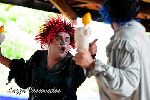 Dois Patetas Espatifados - Grupo: Trupicão Cia de Teatro